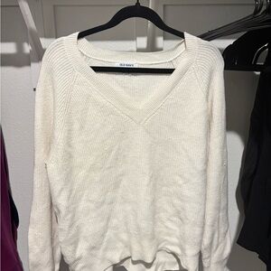 Old Navy Women's V-Neck Sweater in Cream